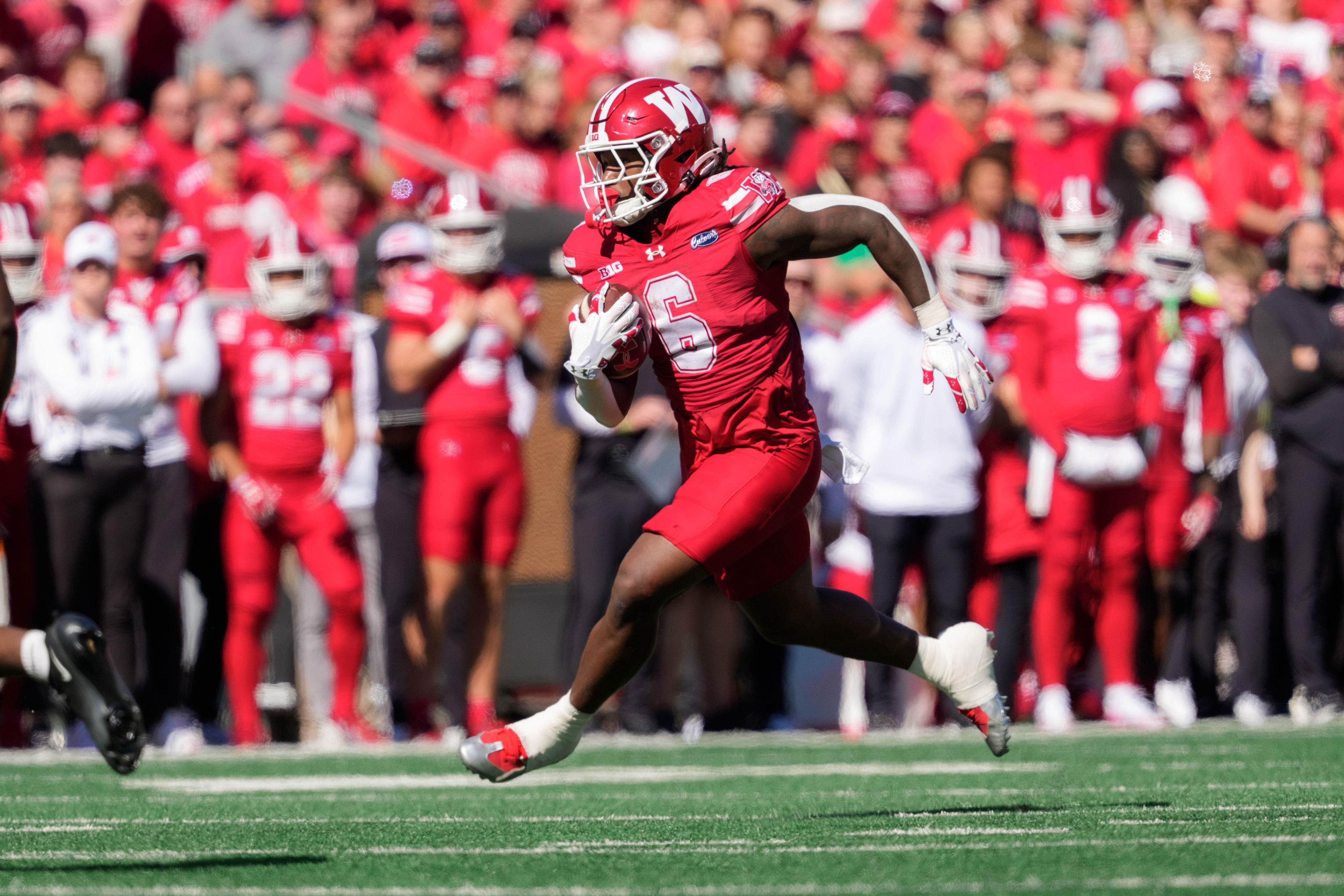 Badgers open as underdogs despite UCLA QB injury