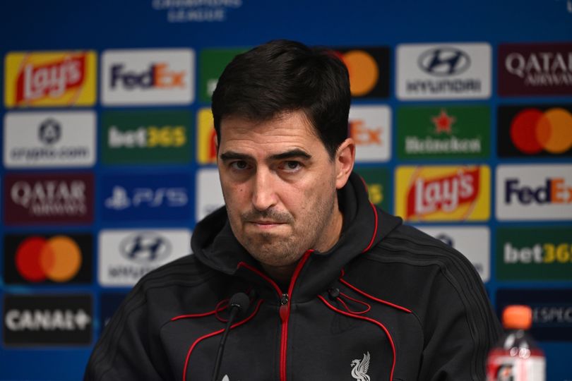 LINZ, AUSTRIA - OCTOBER 13: (THE SUN OUT, THE SUN ON SUNDAY OUT) Andoni Iraola head coach of Liverpool during the training session/press conference on day ahead of the UEFA Champions League 2026/27 League Phase MD2 at Oberösterreich Arena on October 13, 2026 in Linz, Austria. (Photo by Andrew Powell/Liverpool FC via Getty Images)