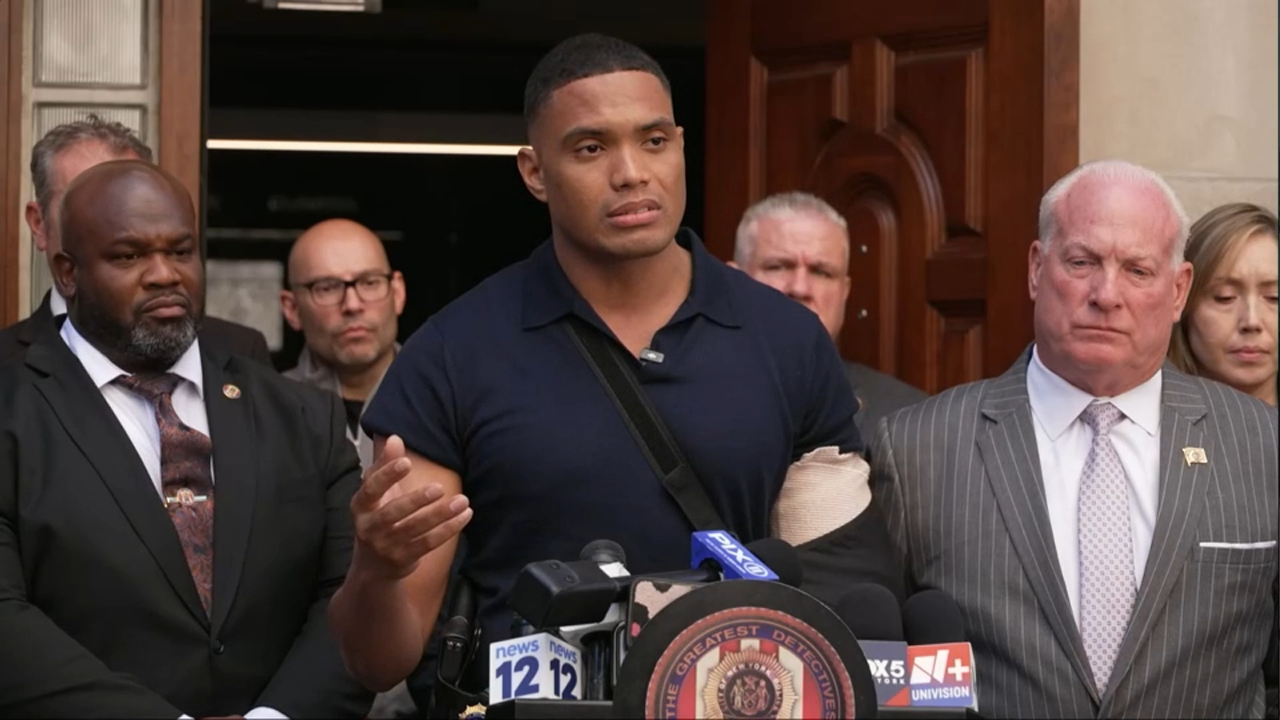 NYPD detective stabbed 10 times in Bronx robbery recalls chasing ...