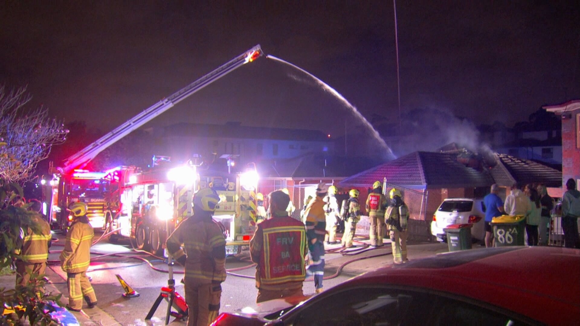 Police investigate arson attacks in neighbouring Melbourne suburbs