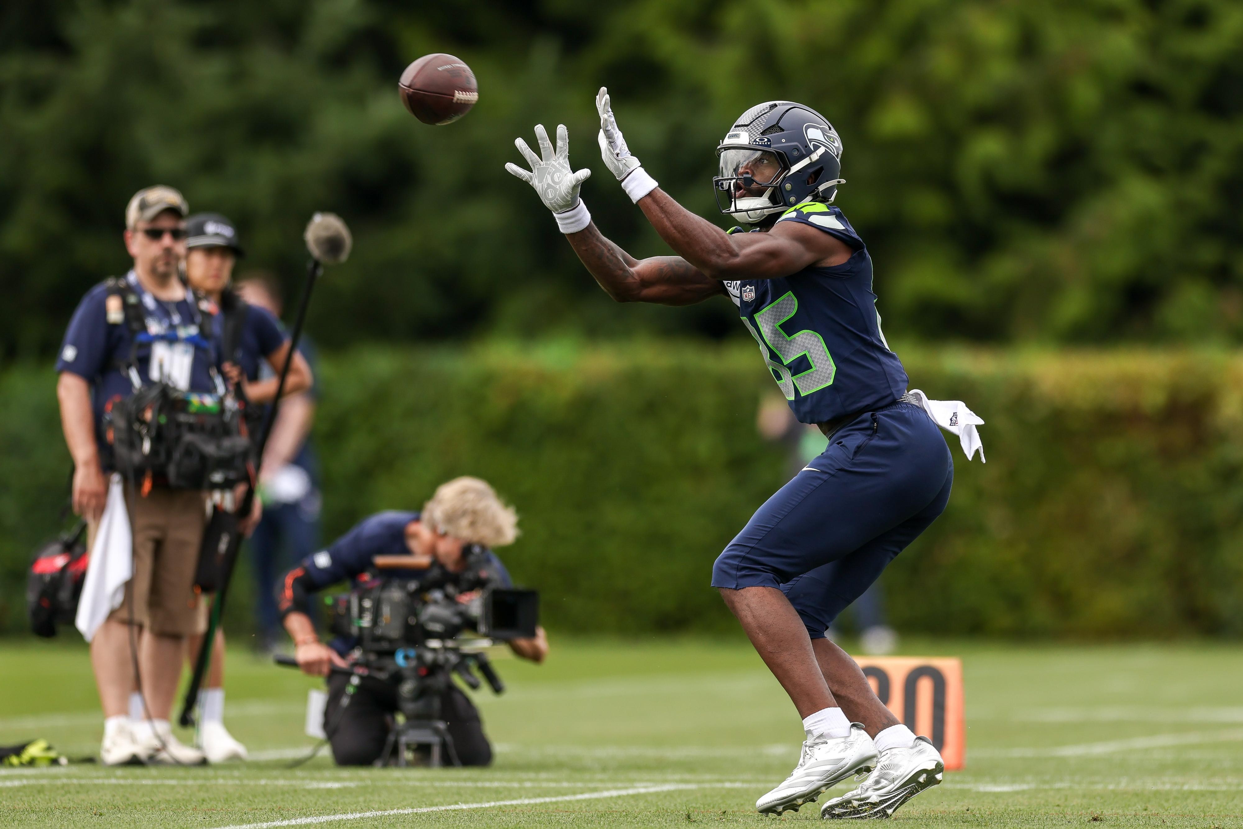Seahawks shift Irv Charles to practice squad