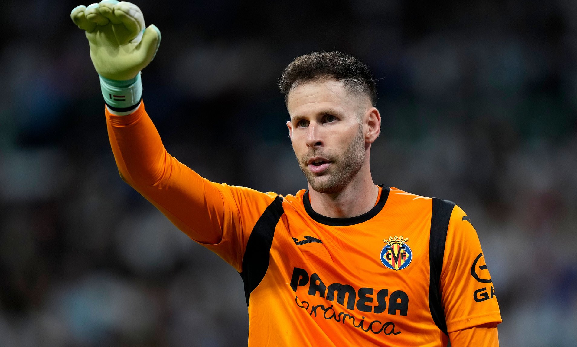 Ex-Liverpool goalkeeper misses Champions League win after being held at ...