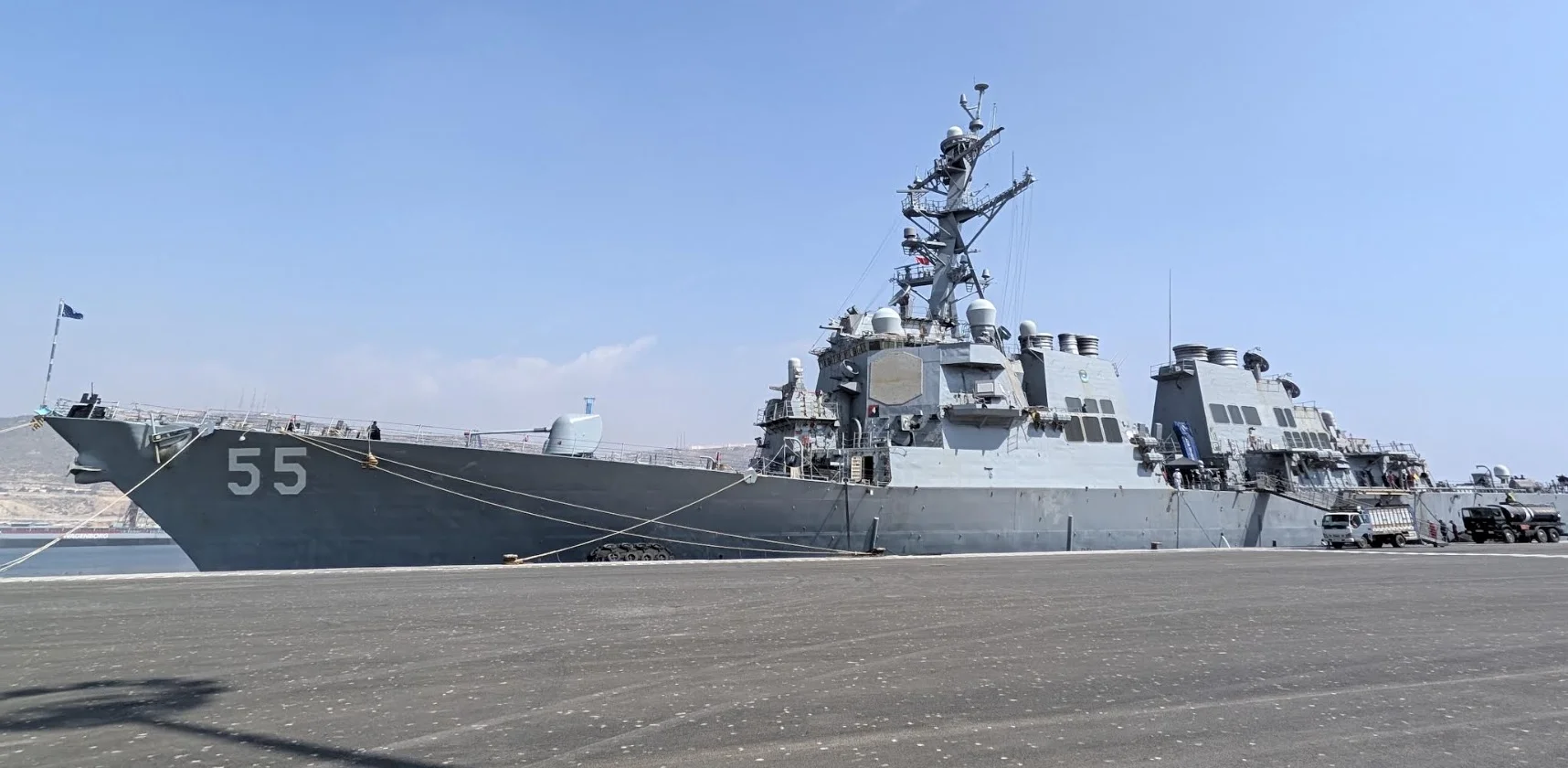 El destructor de la Marina estadounidense USS Stout concluye una visita ...