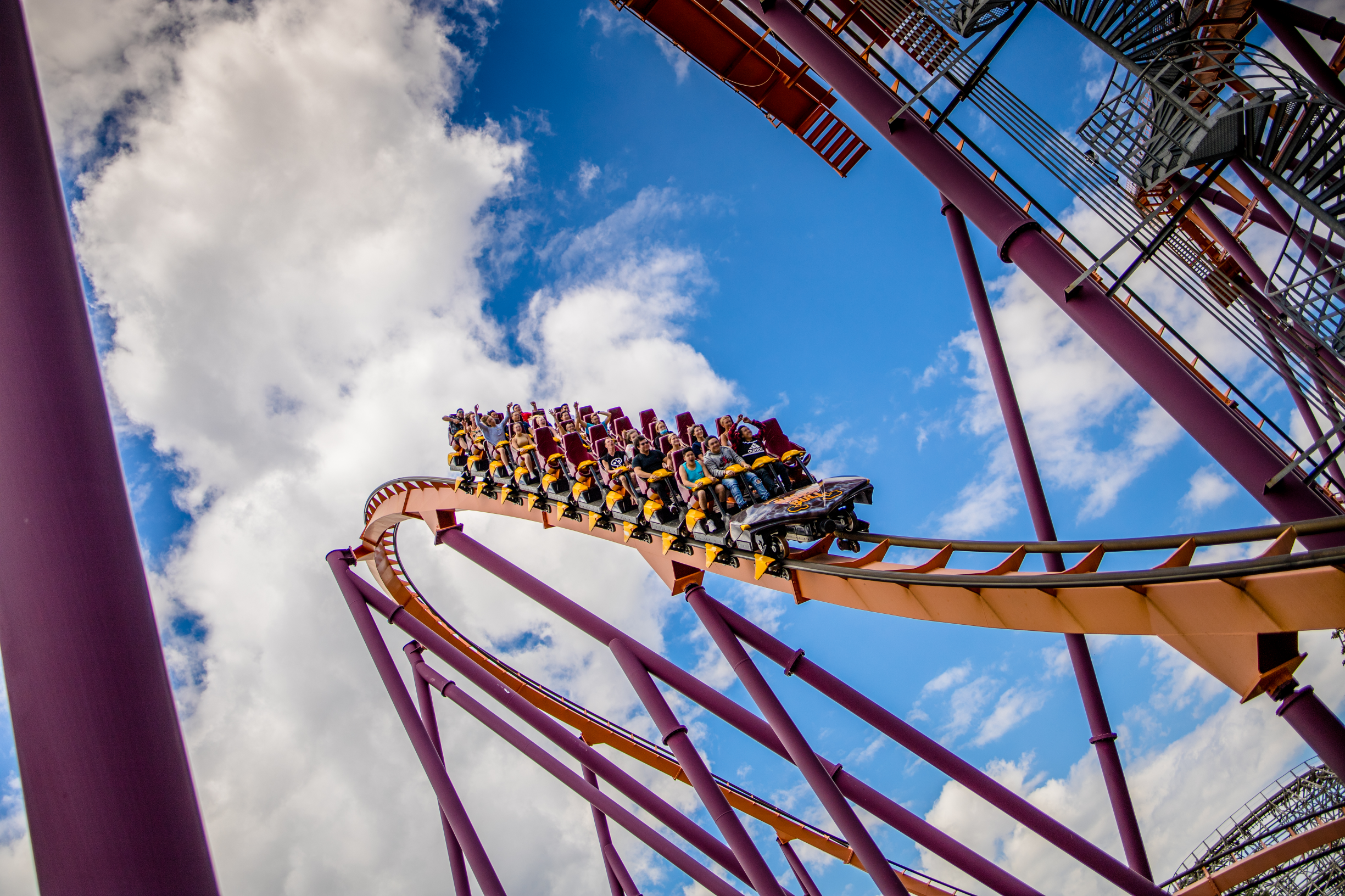Six Flags Great America closes Raging Bull after Georgia coaster death