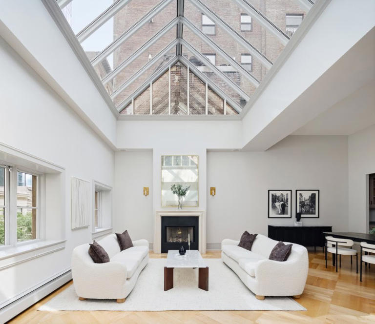 $10M Flatiron penthouse in converted 1930 building has a soaring 20 ...
