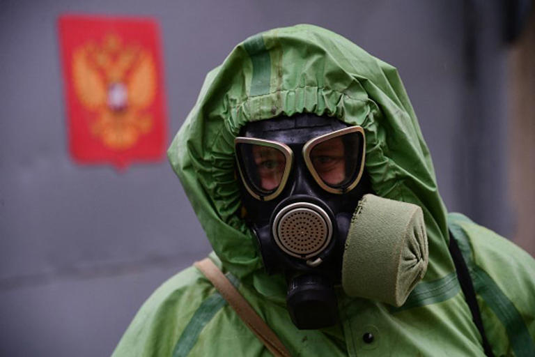 Fears over Russia bioweapons cover-up grow as plague threat spreads to ...