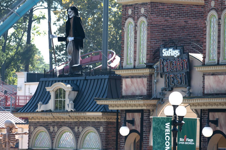 Six Flags dad who died after falling from 'Goliath' roller coaster ID'd ...