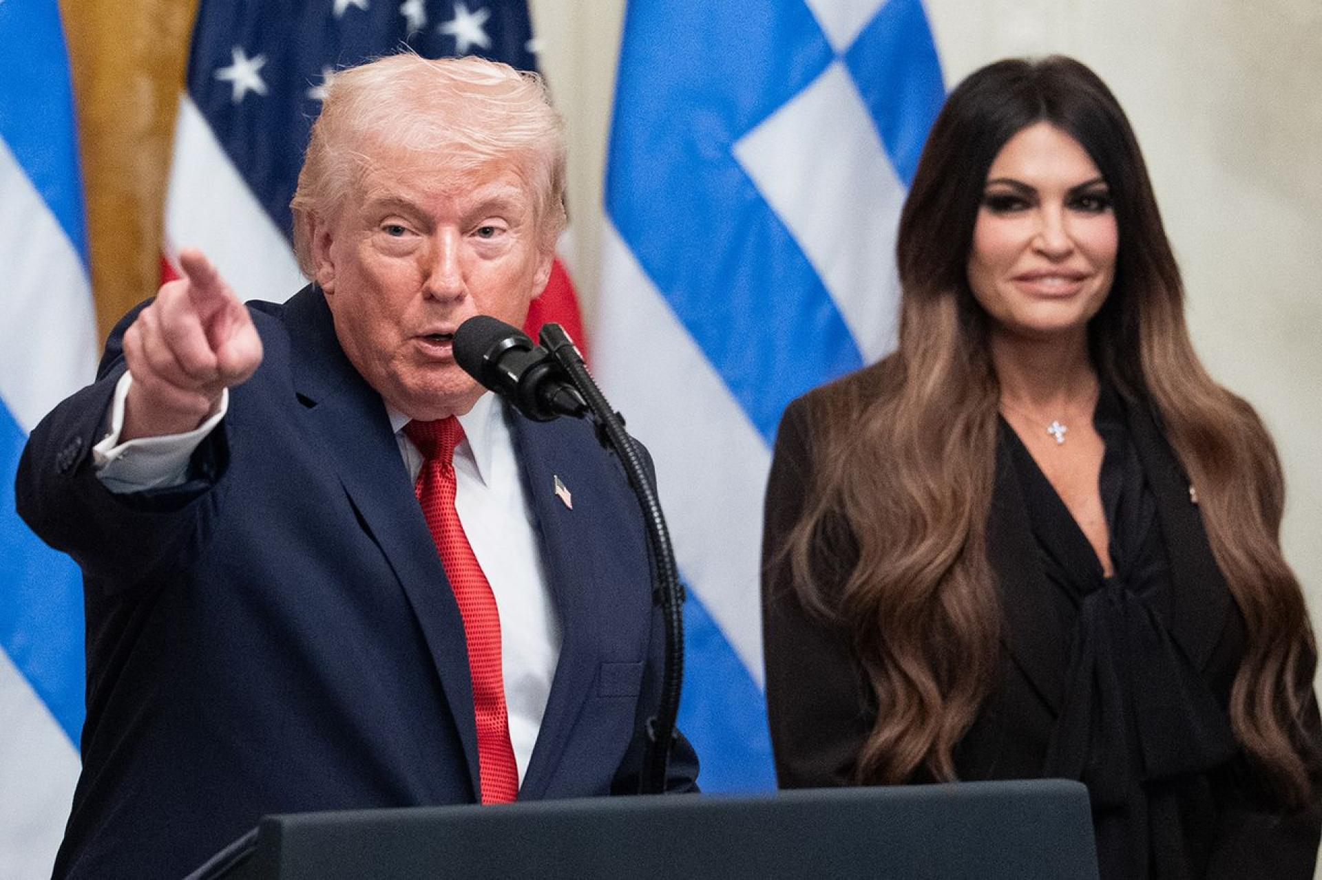 Donald Trump considers firing Donald Trump Jr.'s ex-fiancée amid $100K ...