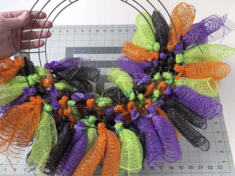 Make a mesh Halloween wreath in three simple steps!