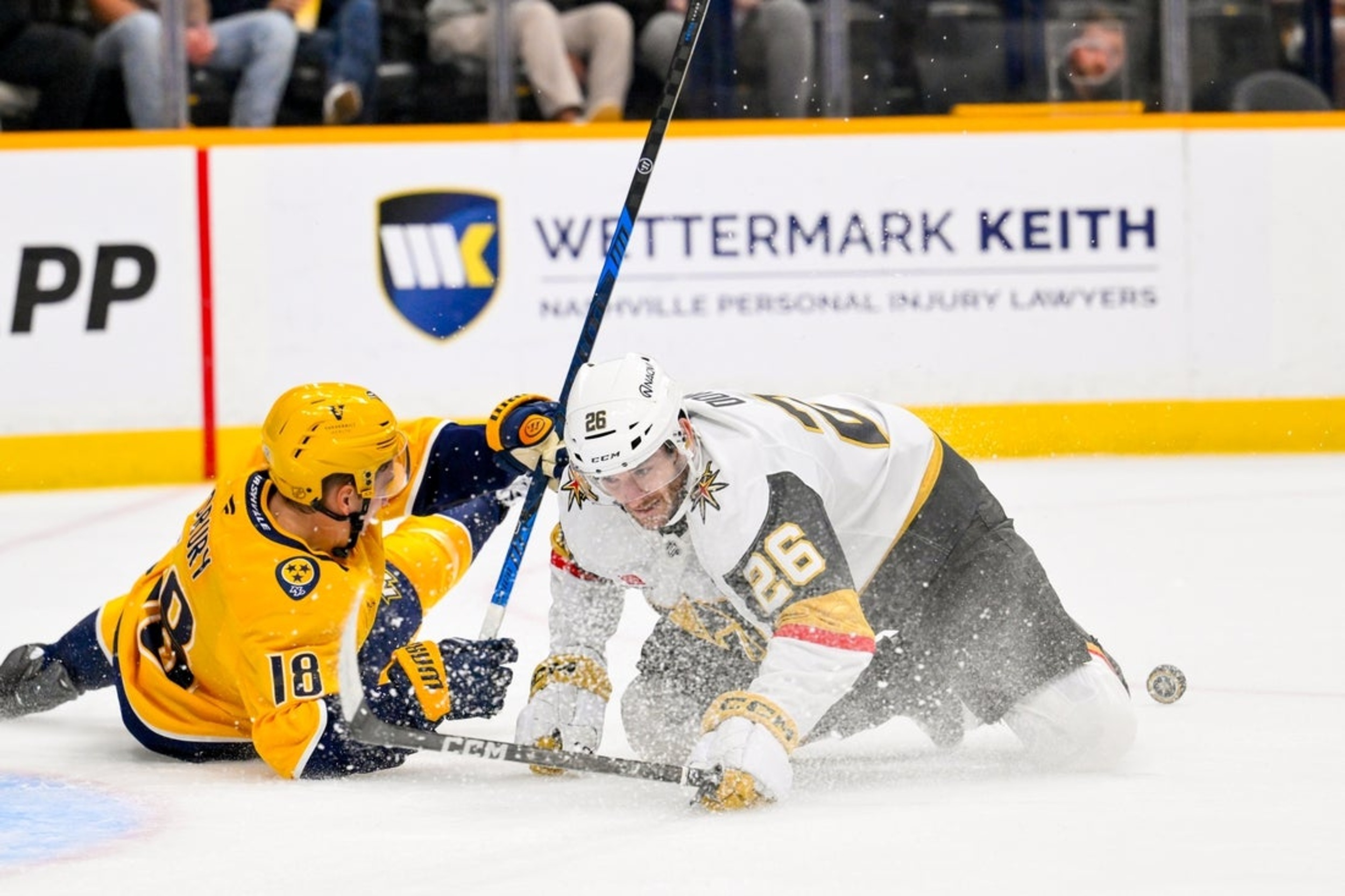 Golden Knights stay hot, pull away from Predators