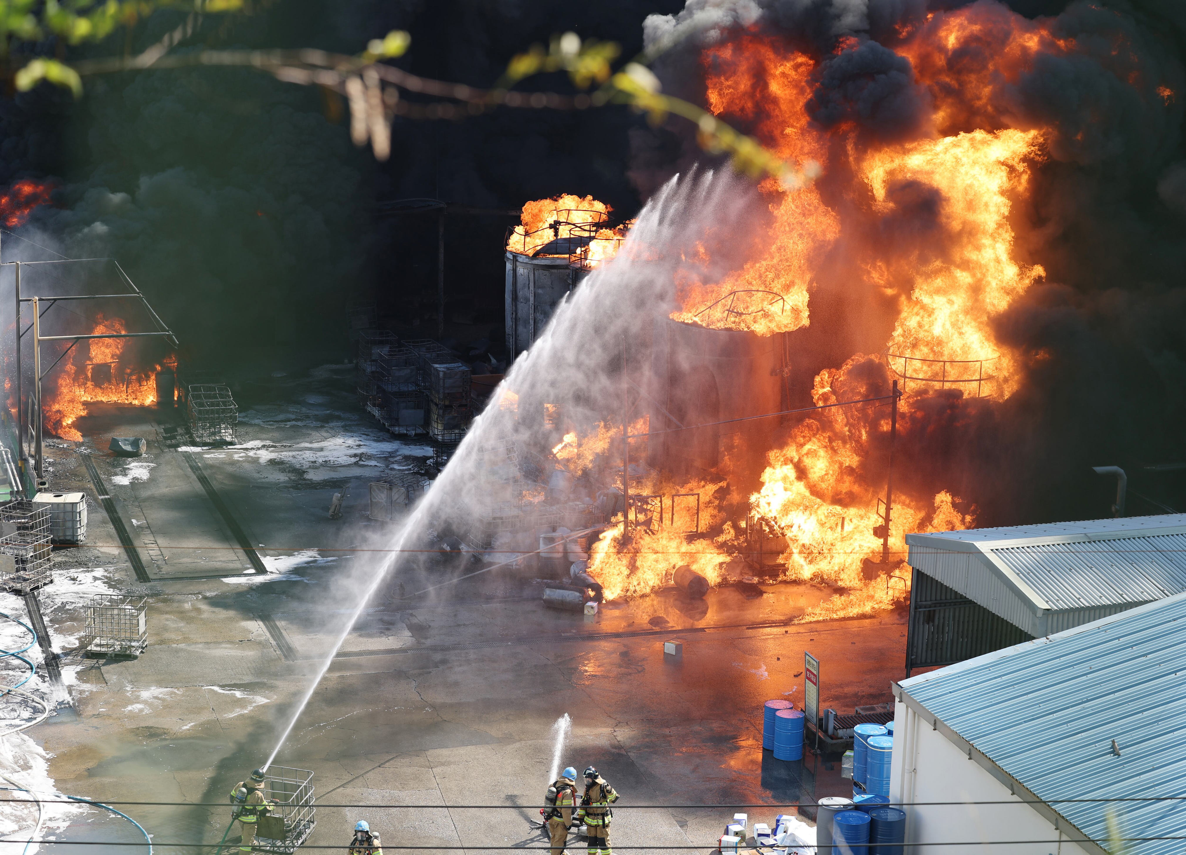Ulsan chemical fire evacuates 7,000, extinguished in 4 hours