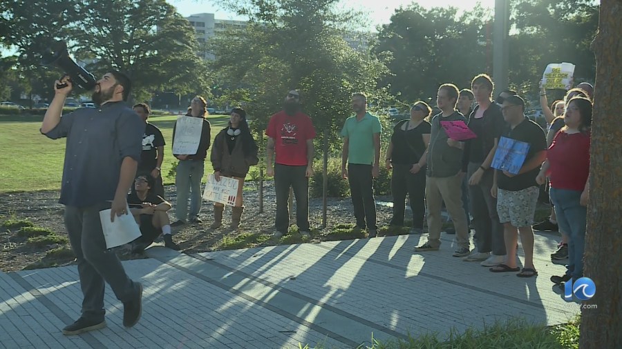 Deflock Norfolk Coalition takes Flock camera concerns to city officials