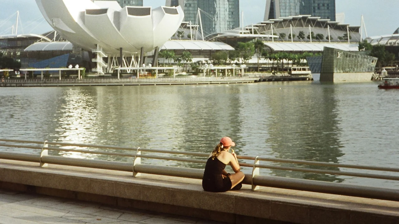 Expat feels miserable after nearly 3 years in Singapore, says ...