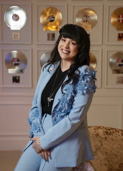 Dolly Parton's wedding dress was found after 60 years plus her meet ...