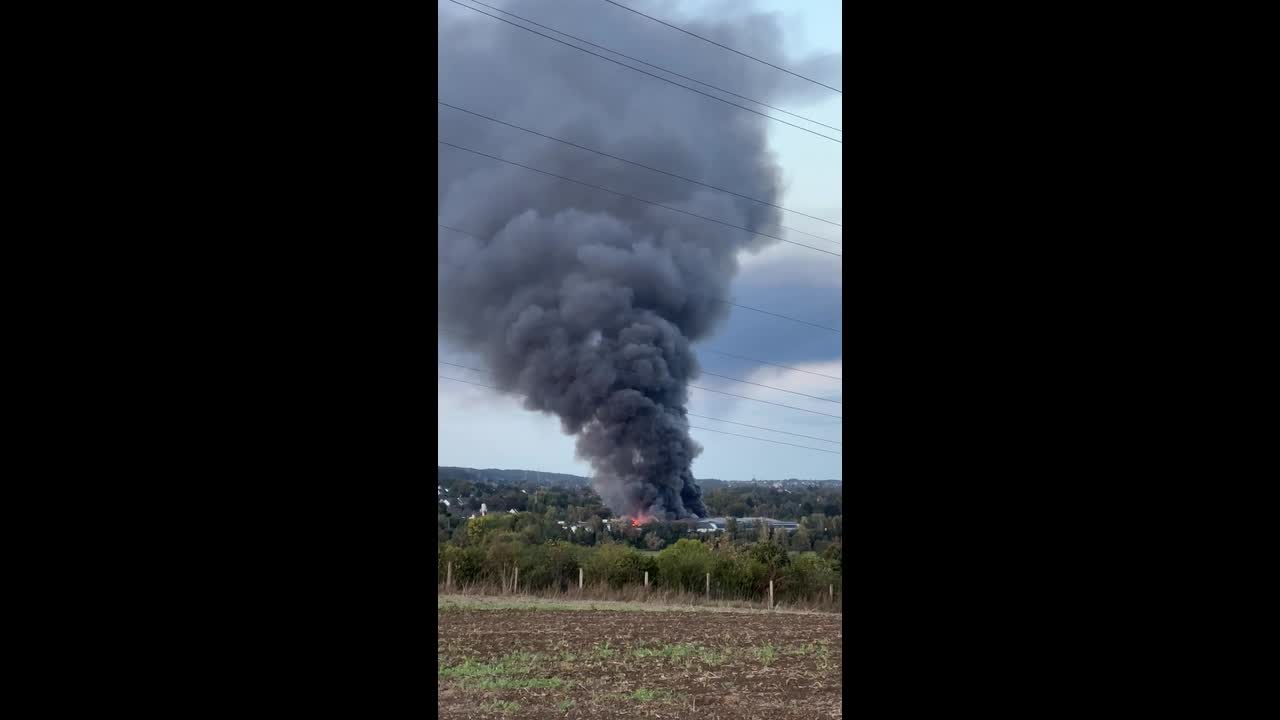 Massive warehouse fire sends thick black smoke in Schwerte, Germany