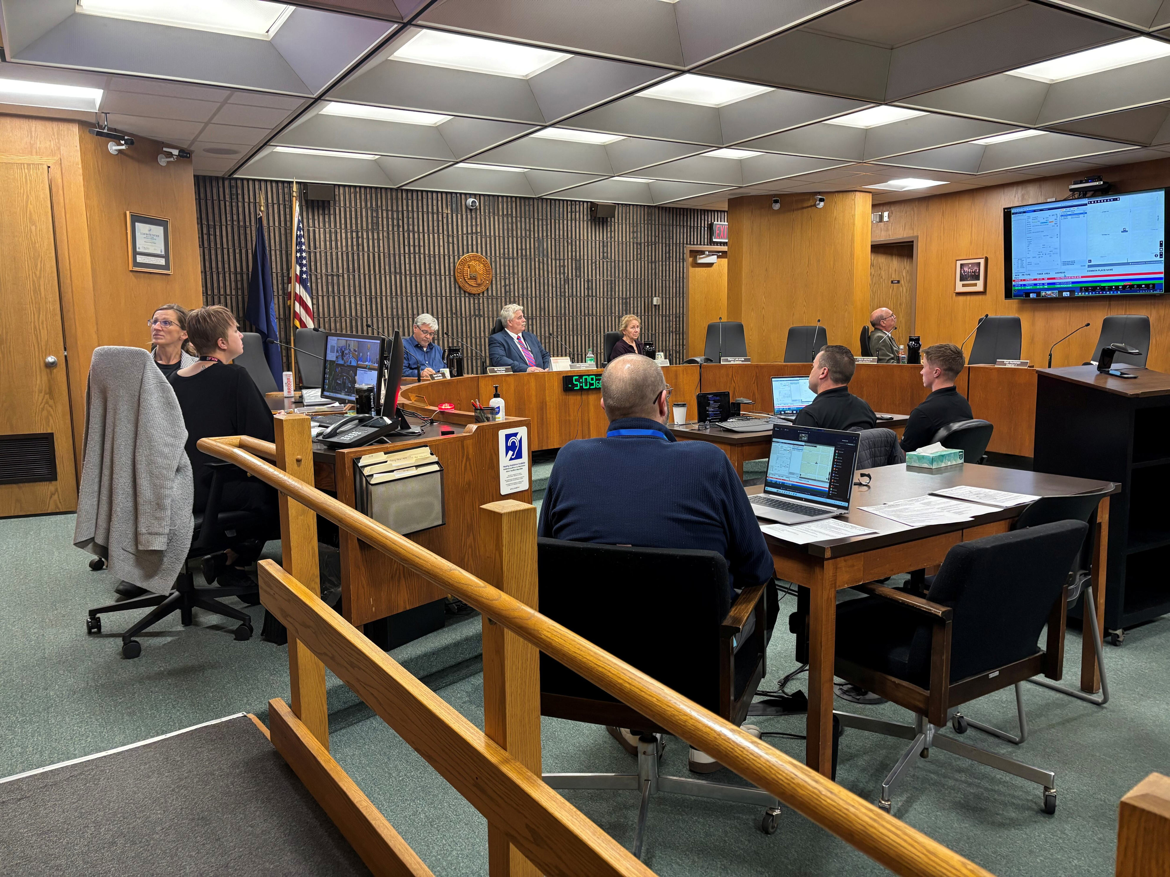 Marquette County Board tables Motorola 911 CAD system adoption