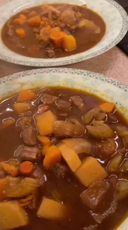 Easy and delicious homemade beef stew recipe