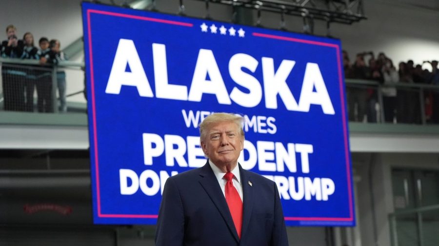Live updates: Trump takes the stage for Alaska rally; key races hold ...