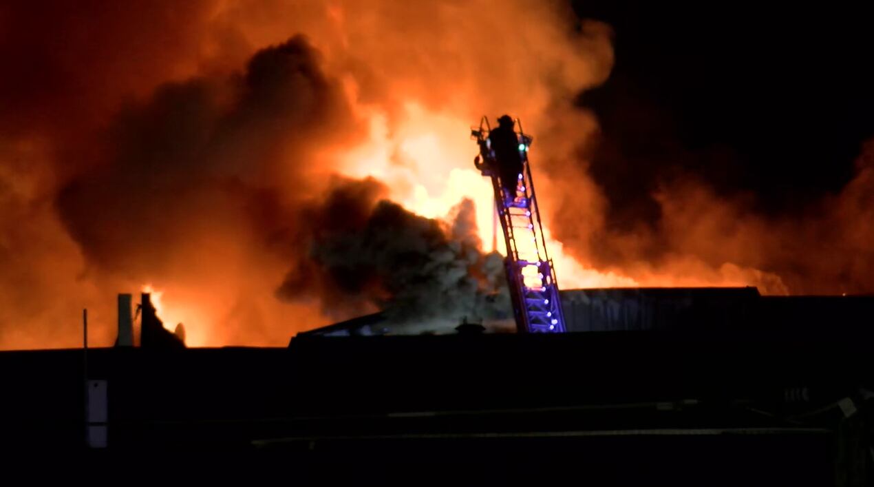 Crews battling large fire at Birmingham apartment complex