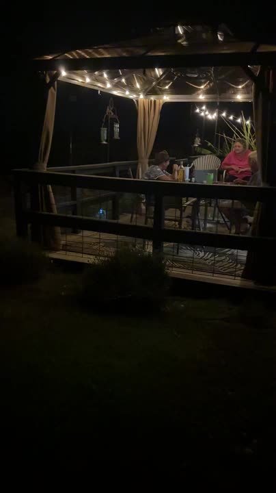 Person sneaks up on three friends and scares them