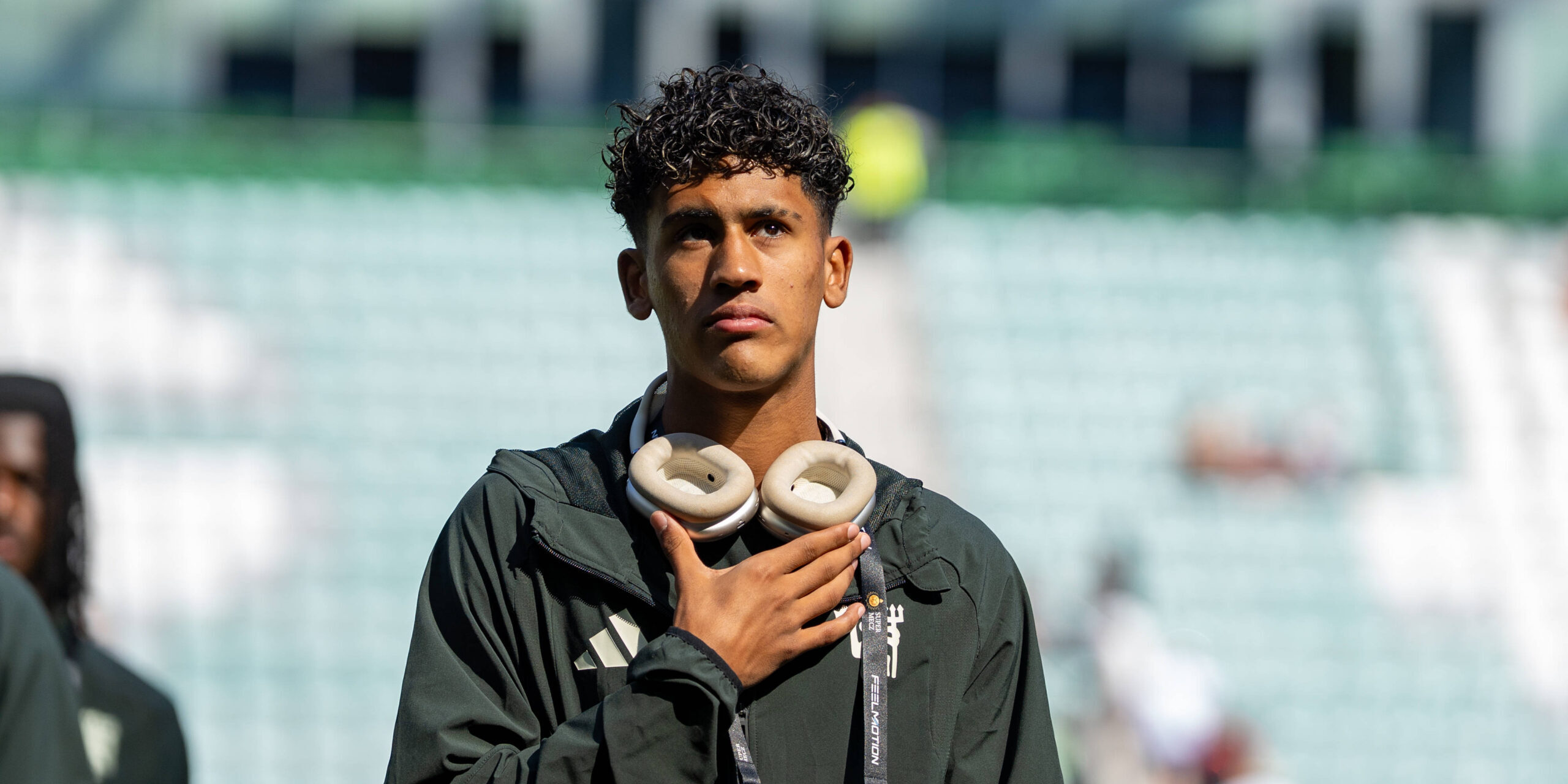 Real Madrid close in on Man Utd wonderkid as January transfer takes ...