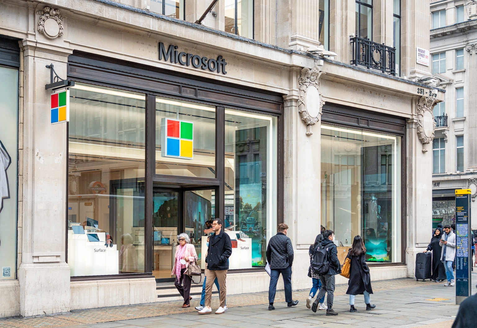 Microsoft’s Azure chief seeks at least 20% cost cuts - report