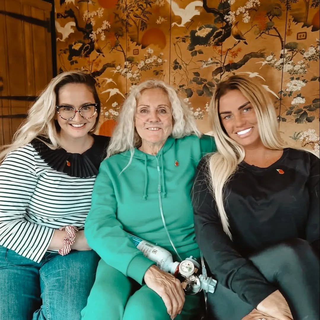 Katie Price says her terminally ill mother Amy Price has just days left