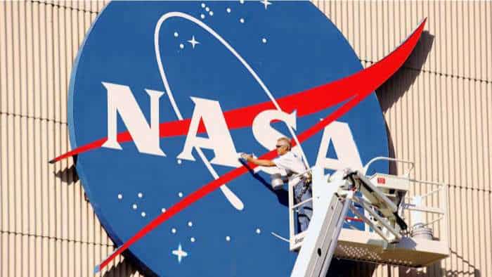 NASA offers $150,000 prize to solve Moon safety problem: What is the ...