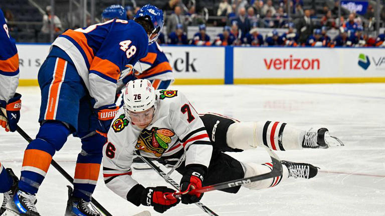 NY Islanders Matthew Schaefer skates like this NHL superstar