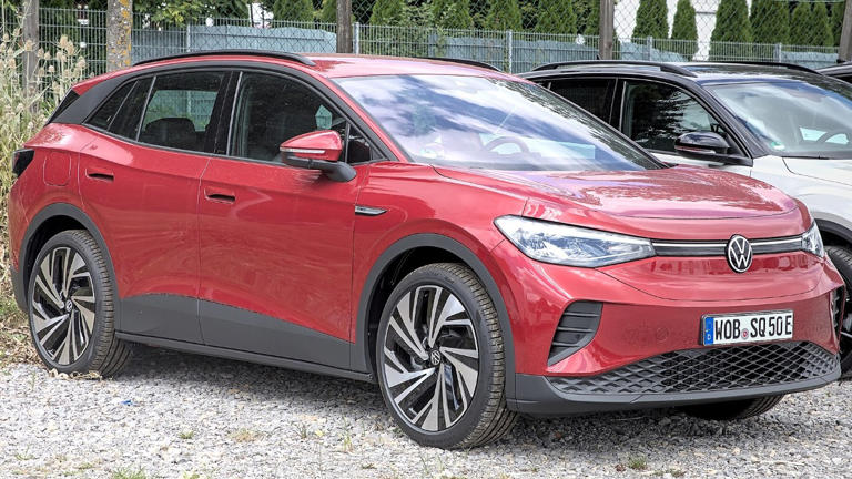 VW tells owners of 22,524 ID.4s to charge only to 80% until it fixes a ...