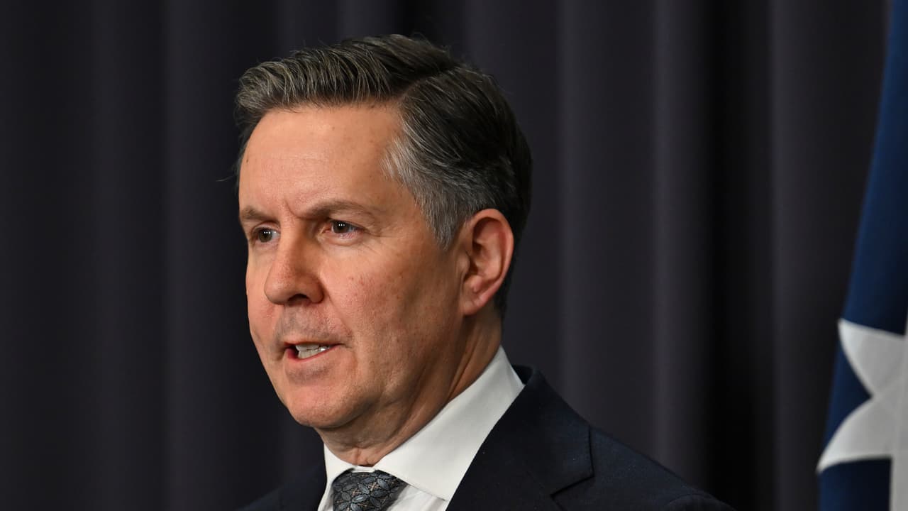 Labor vows fight after bill 'dust binned'