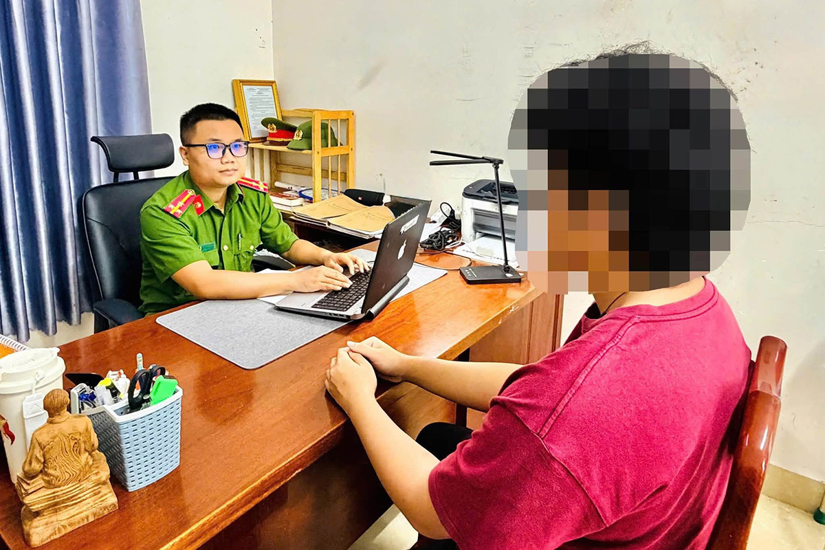 Cảnh sát ngăn gia đình nam sinh chuyển 1,2 tỷ đồng cho nhóm bắt cóc online