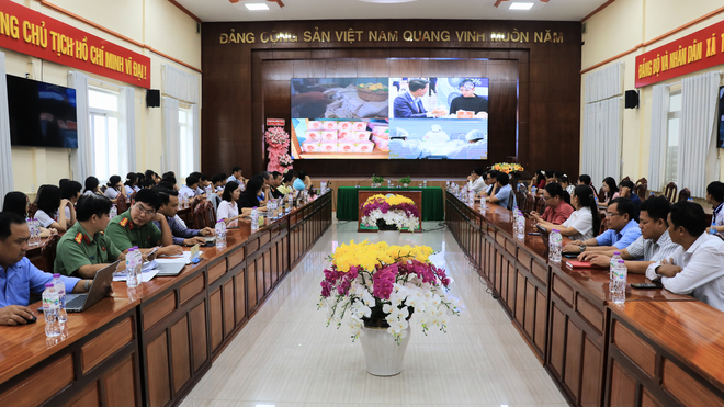 iSMART góp phần thúc đẩy chuyển đổi số giáo dục tại Tràm Chim