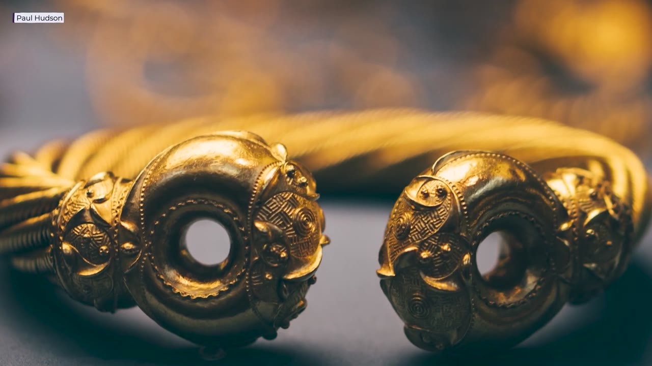 They found a woman buried with gold and a giant bronze vessel - then ...
