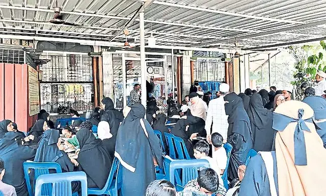 Saidan Bibi Dargah in Mangaluru provides free meals to over 200 people ...
