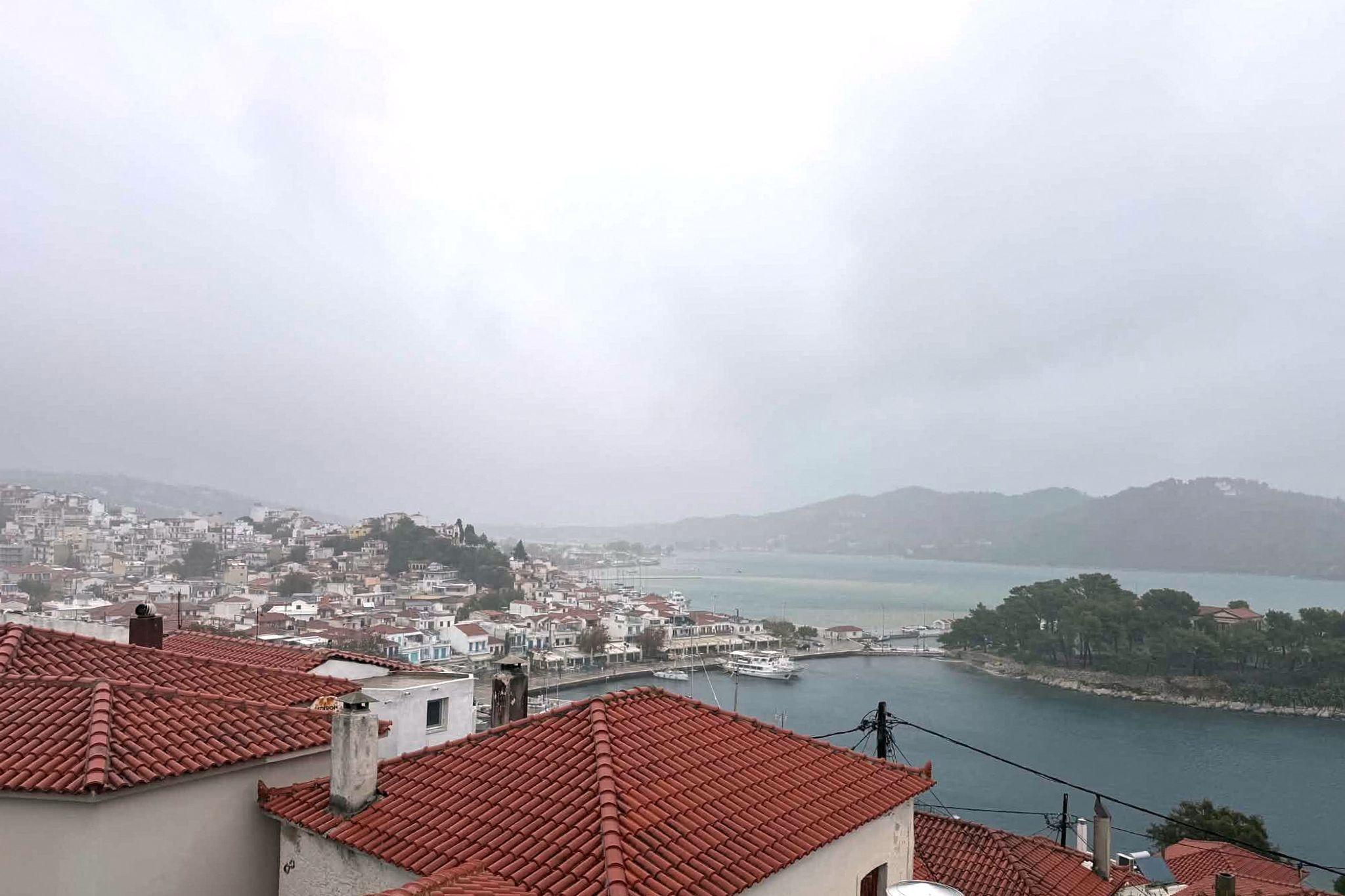 Heftige Unwetter wüten auf Urlaubsinseln: 