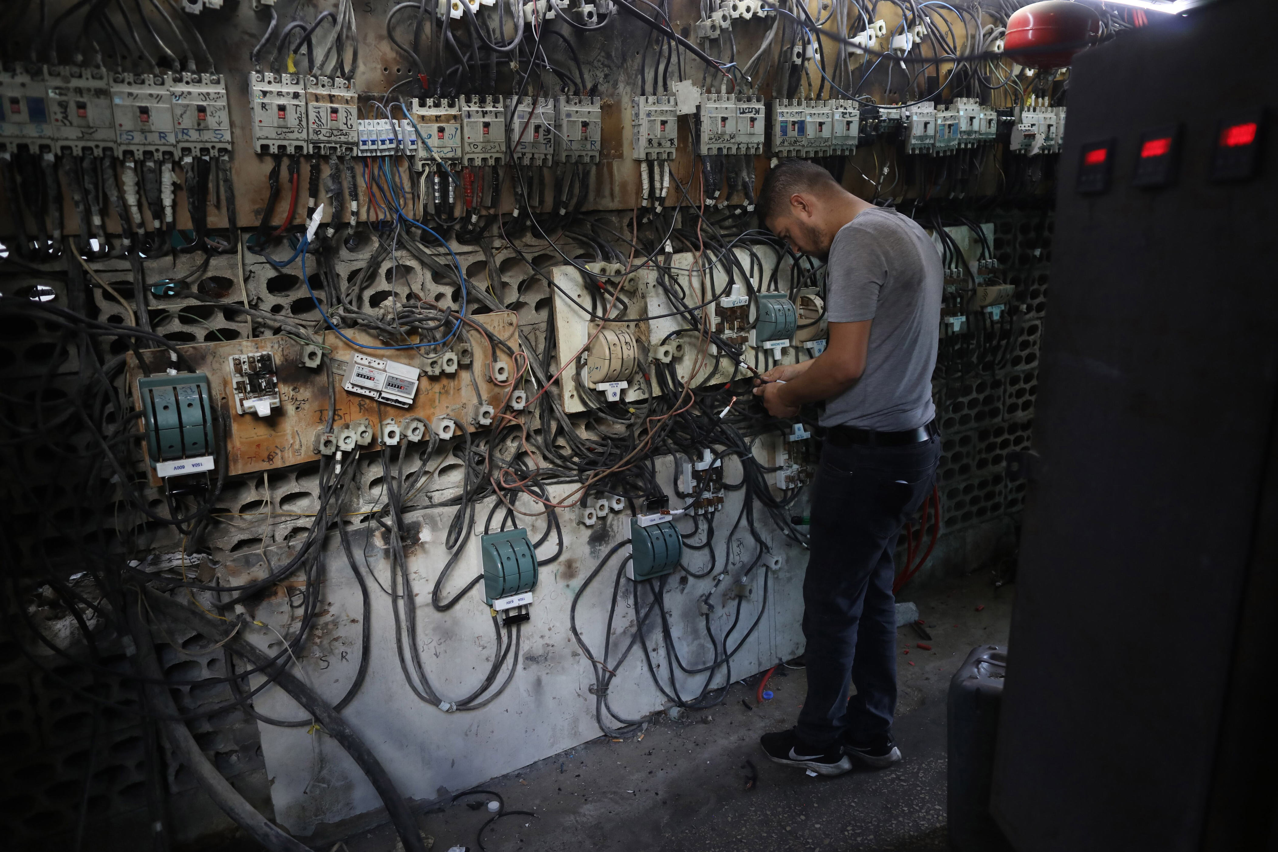 Lebanon's power failure: Diesel generators, $300-a-month bills and a ...