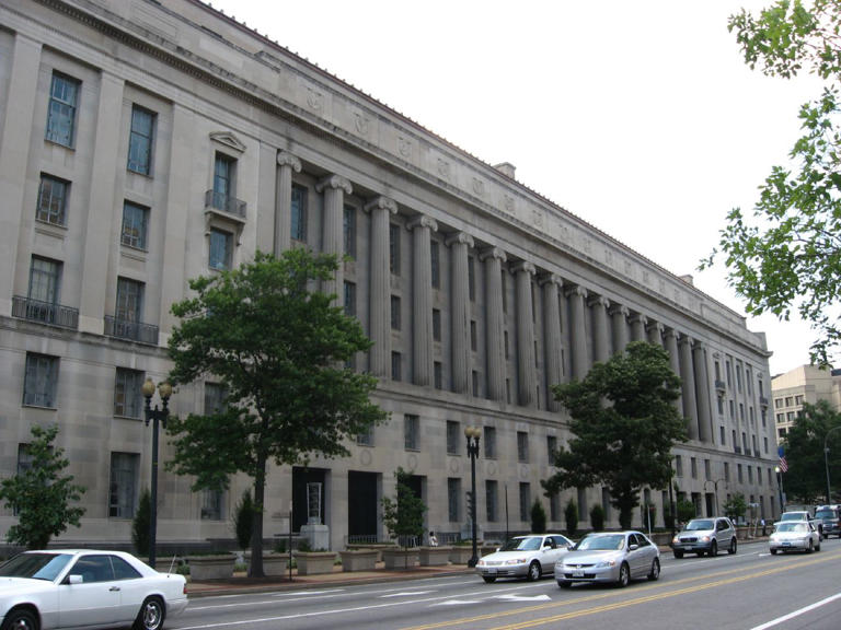 Trump’s ads kept airing after a judge ordered them halted. The DOJ ...