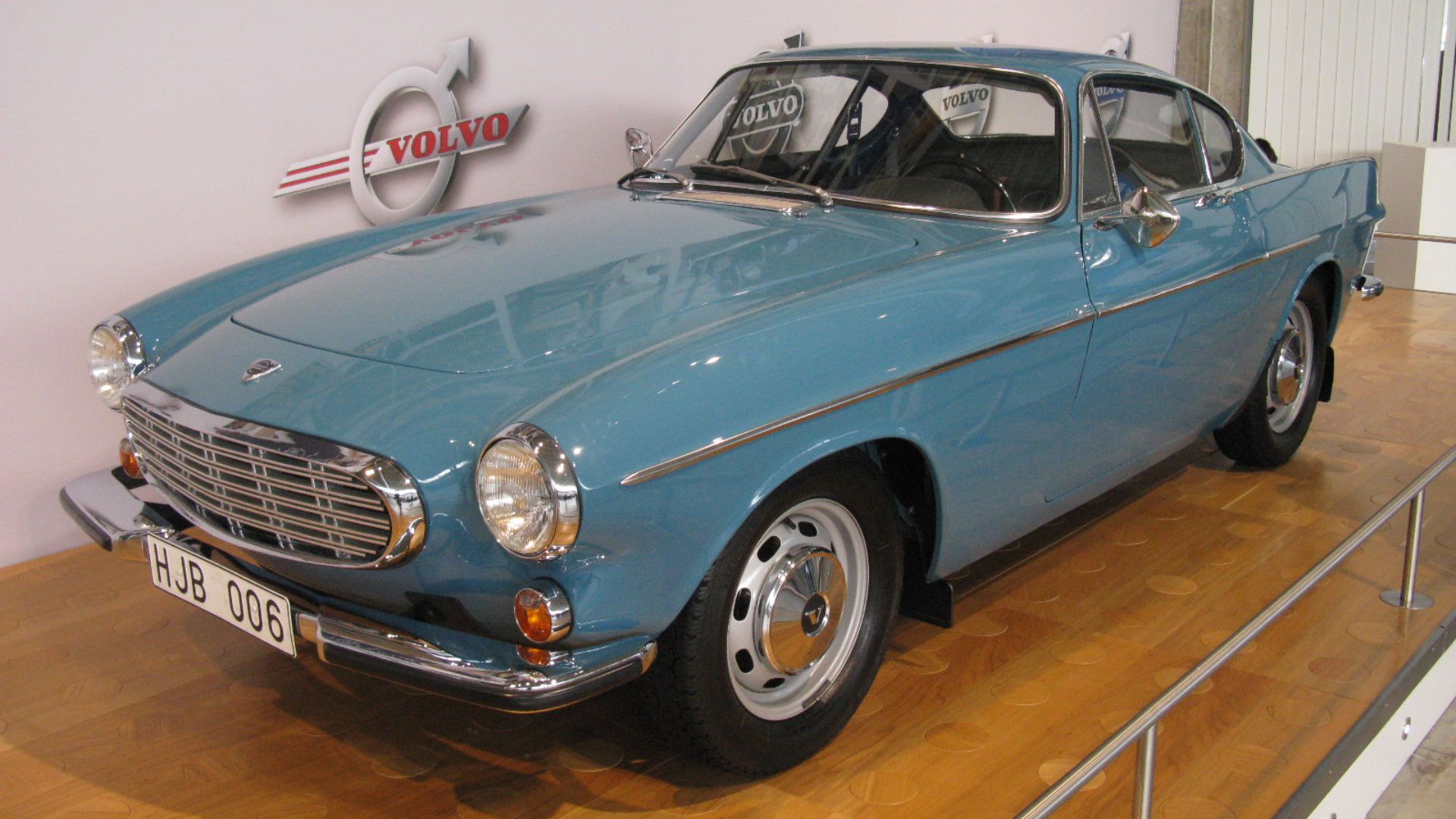 10 Volvos that made safety cool & 10 that were too sensible to love