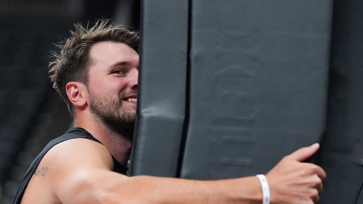 Lakers’ Luka Doncic only has 2-word reaction to Los Angeles fan’s NSYNC ...