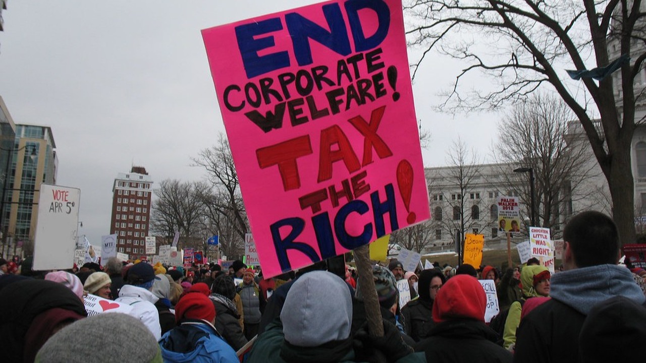 The middle class is being eaten alive - how wealth is transferred to ...