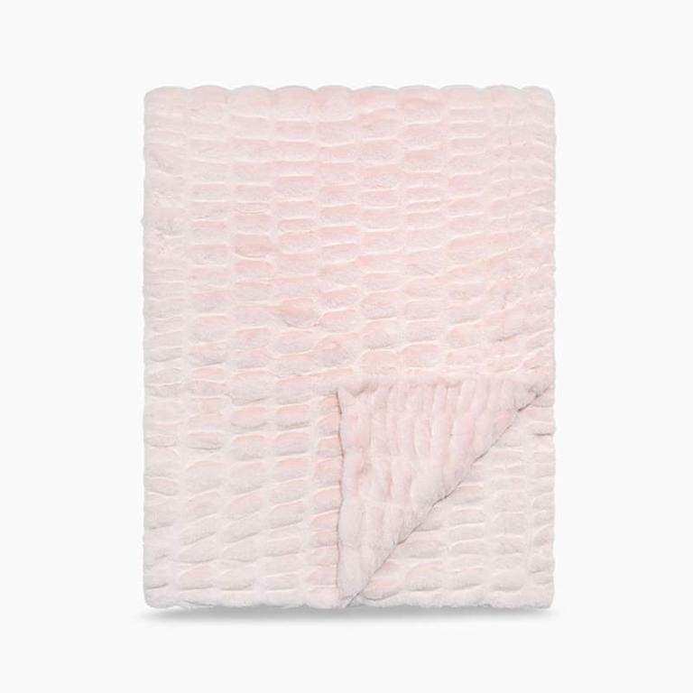 LoveShackFancy and Lola Blanket just dropped the coziest (and prettiest ...