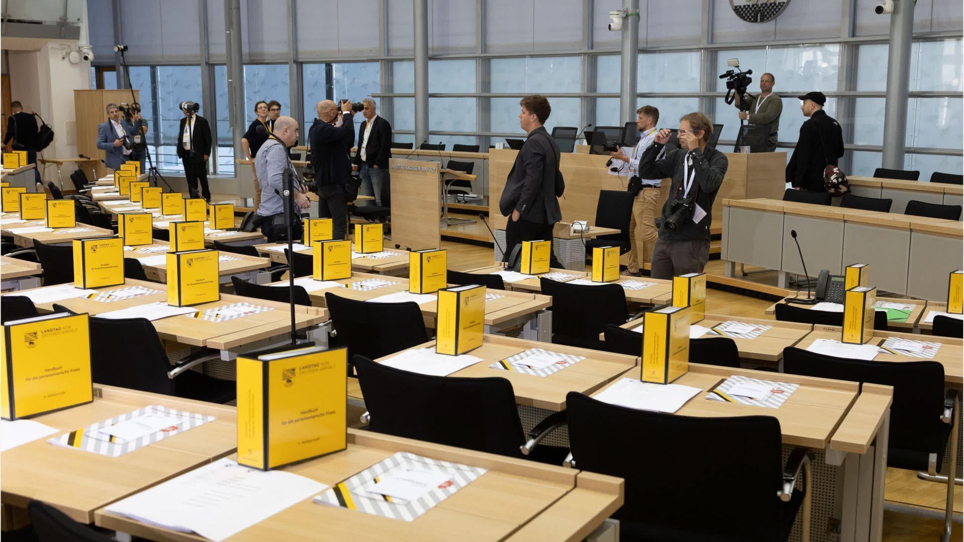 CDU will Plenarsaal verlassen - Folgen für die Ministerpräsidentenwahl ...