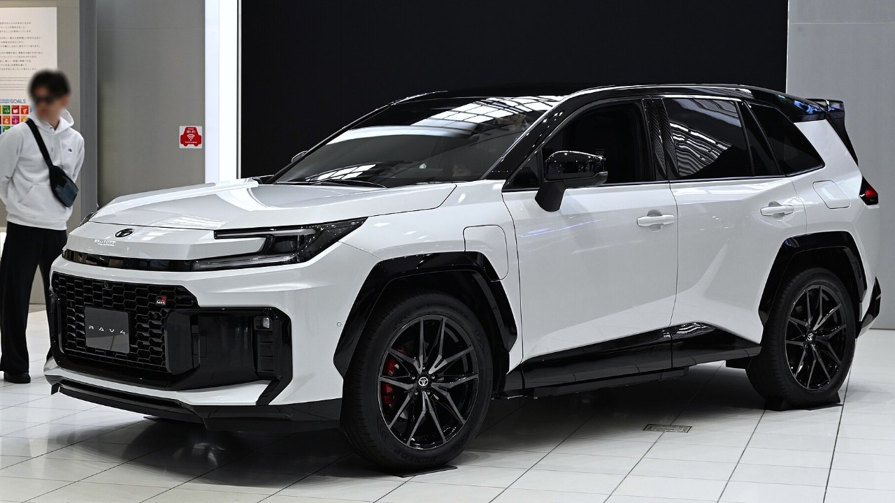 Toyota recalls about 31,000 2026 RAV4 plug-in hybrids whose hybrid ...
