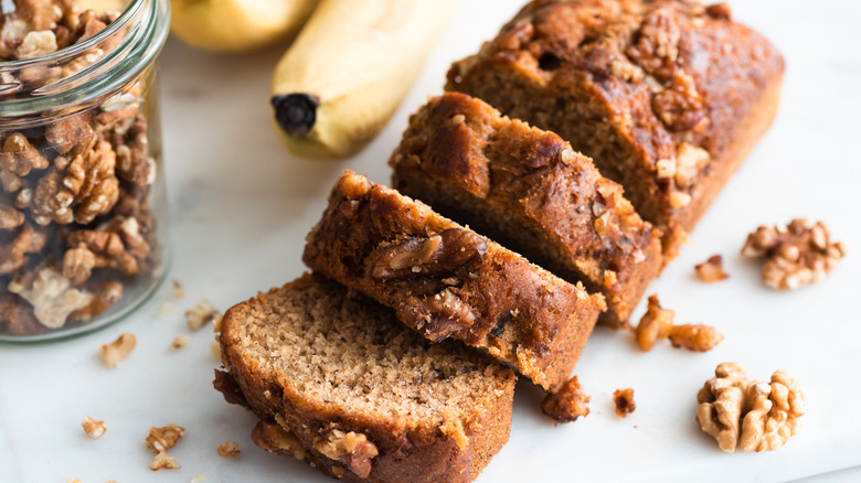 How to easily transform banana bread into a classic English dessert