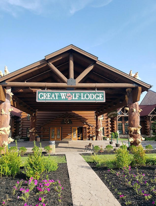 Mom accused of stabbing husband and son in hotel before chilling words
