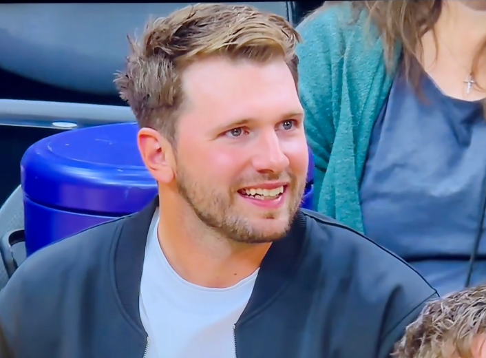 Luka Doncic’s blunt 4-word reaction to dancing Lakers fan goes viral