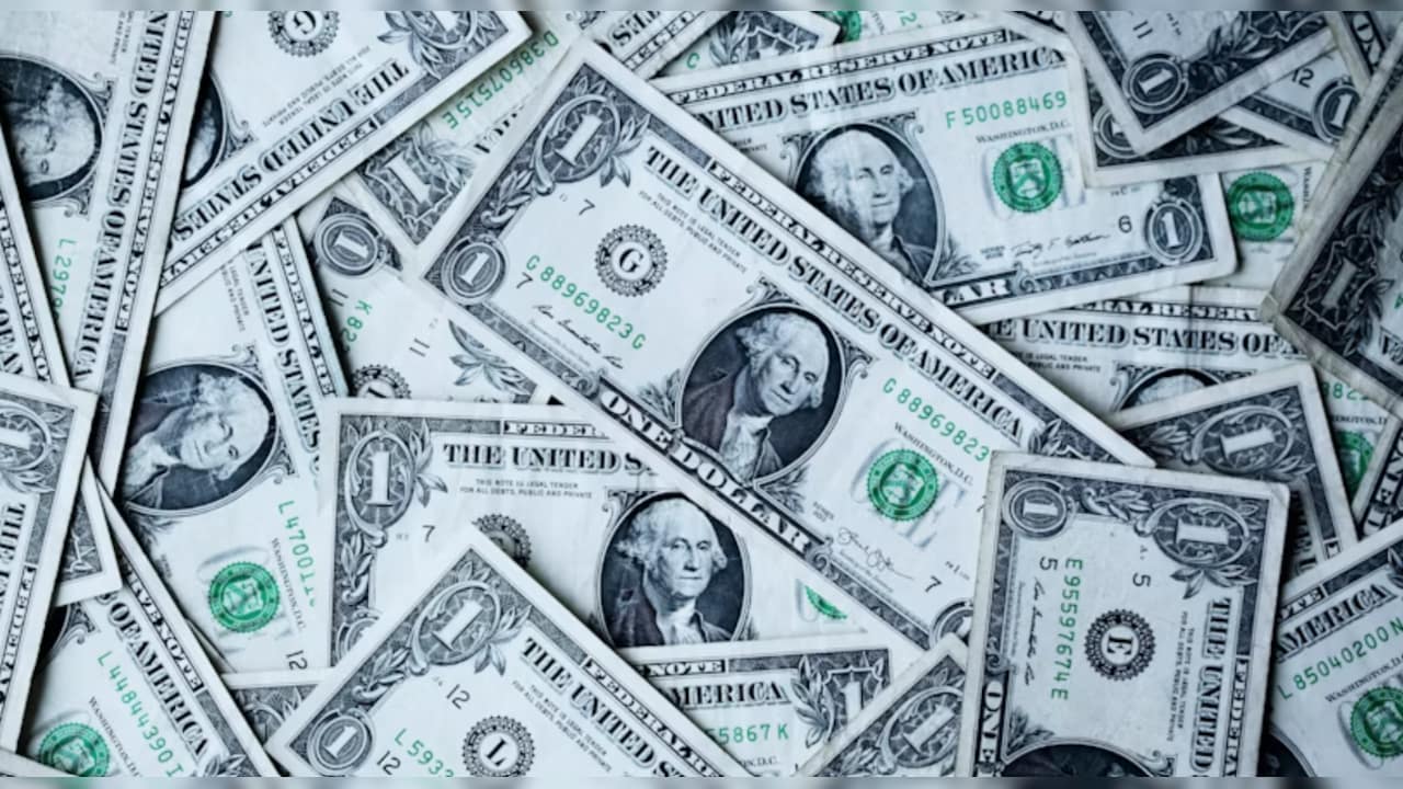US dollar hits one-year high as hot inflation boosts Fed rate hike bets