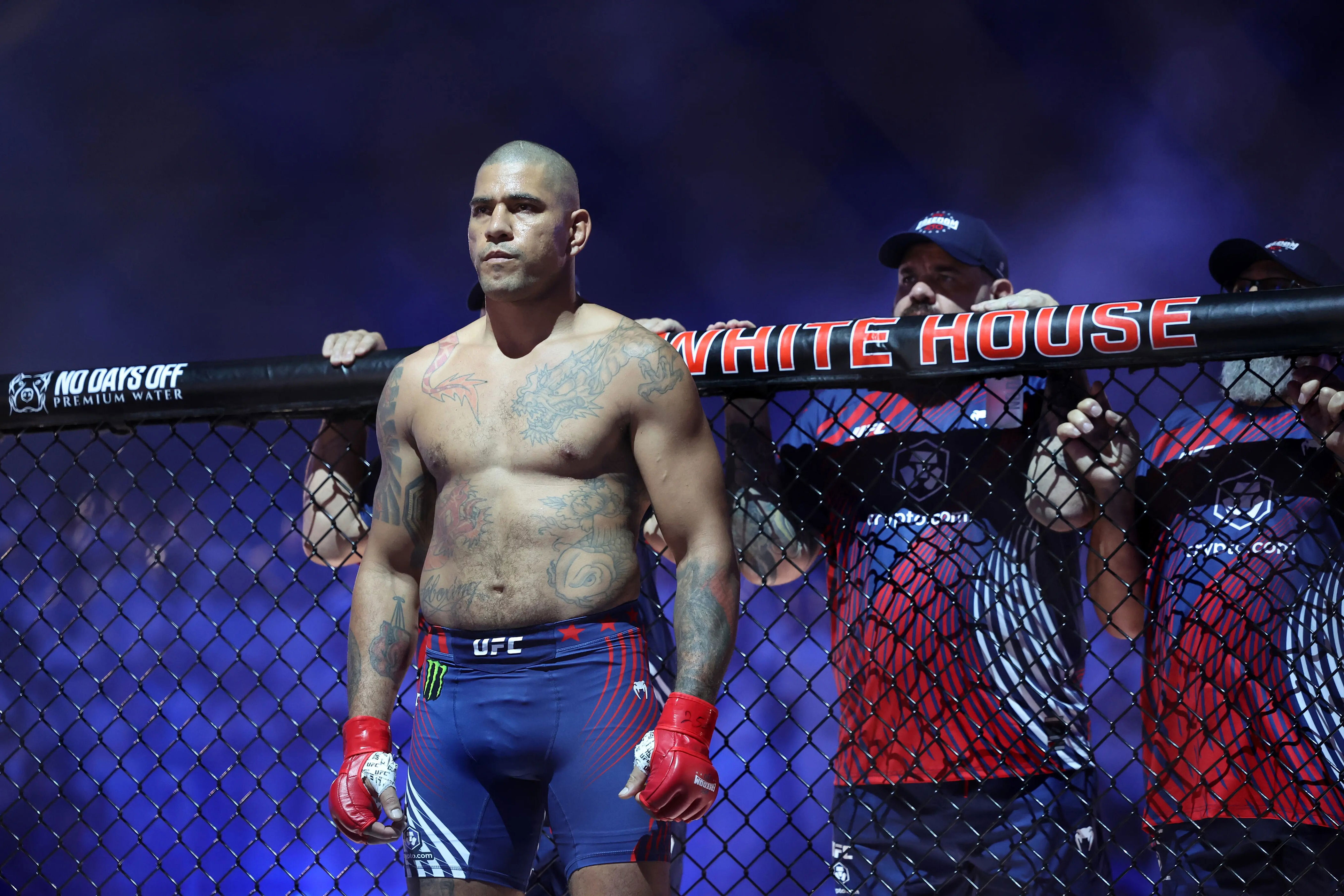 MMA legend warns Alex Pereira may call it a career after UFC 335