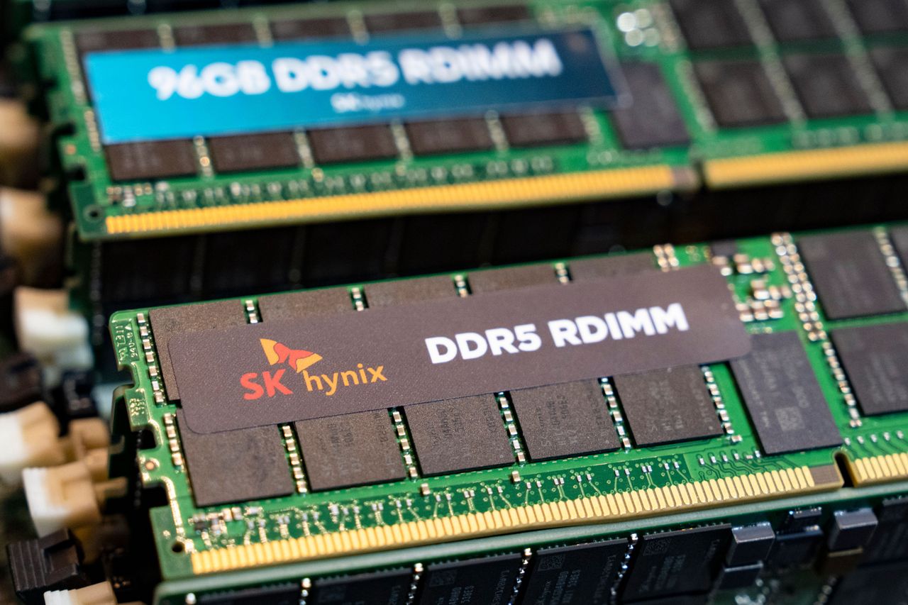 Memory stocks extend losses for third straight day -- Rosenblatt calls ...